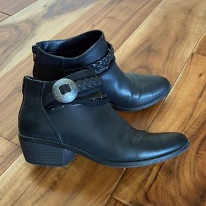 Dolce Vita Black Booties